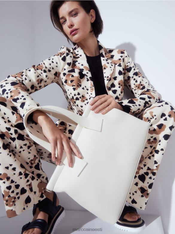 Marc Cain jalatsid kontrastse värvi tallaga sandaalid J8DT1653 must