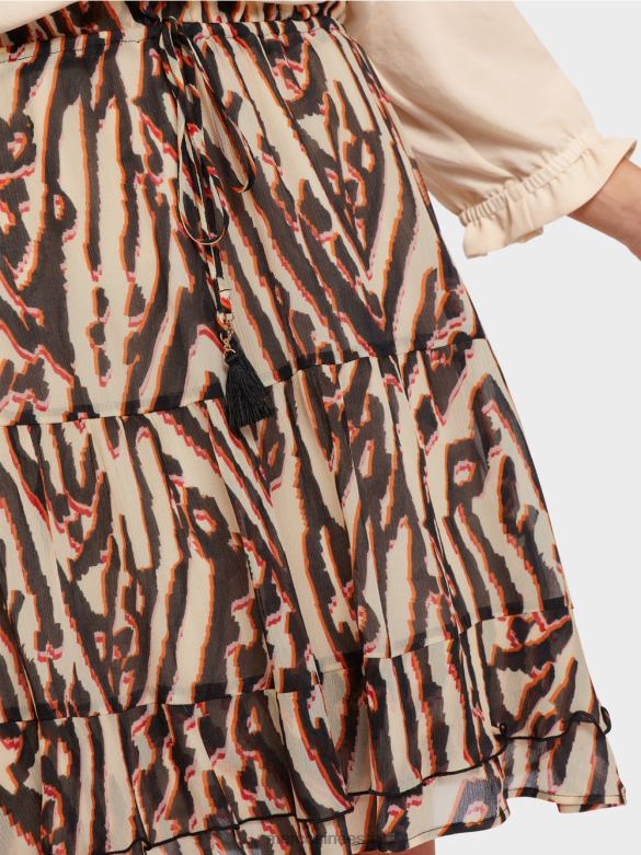 Marc Cain Riietus lühike voldikseelik viskooskrepist J8DT477 sügav punane